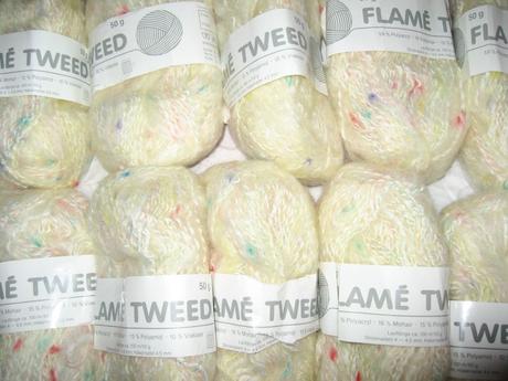 Klbka vlny a točená šnúrka,