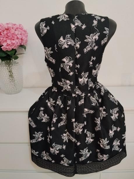 Pinko made in italy luxusné šaty s kvetinovým vzor, pinko,m