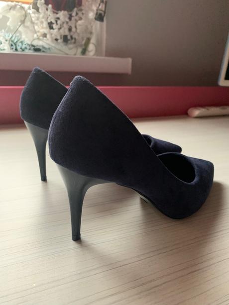 Modre semisove lodicky, 38