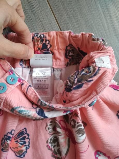 Motýliková suknička, next,86