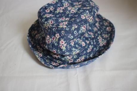 Kvetovaný klobúk, f&f