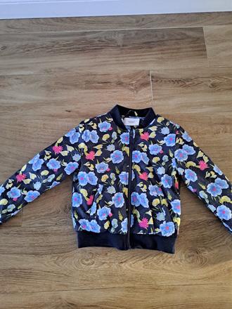 Bombera, reserved,134