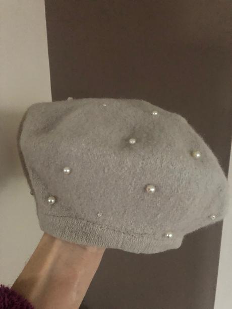 Baretka s perlickami, 50