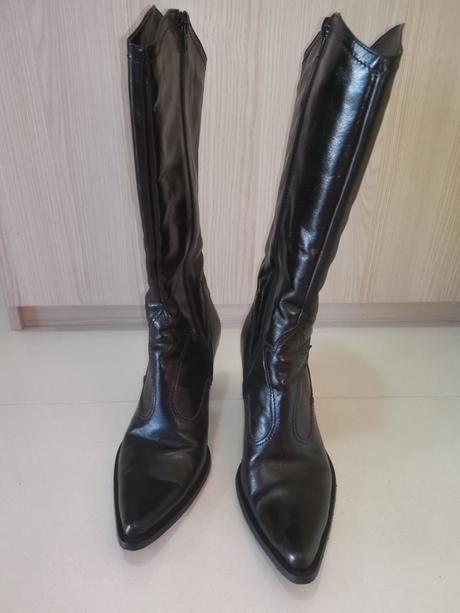 Lesklé kožené čižmy v. 39, 39