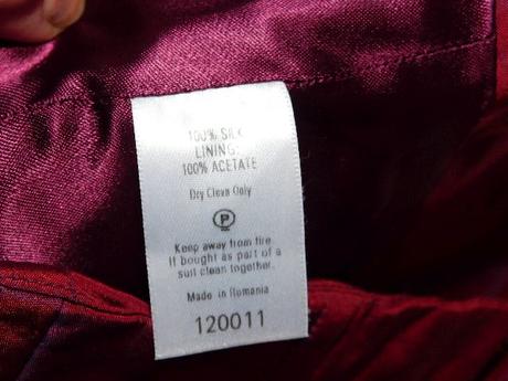 Velmi pekny spoločensky hodvabny kostym, 40