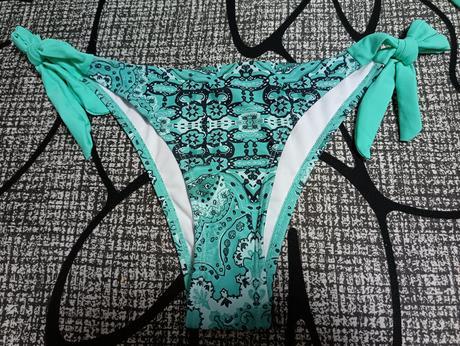 Tyrkysové plavky, m