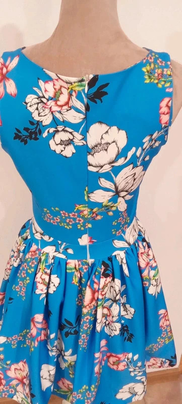 Romantické šaty, m