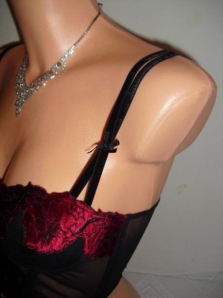 Korzetova braletka luxusna, c&a,75b