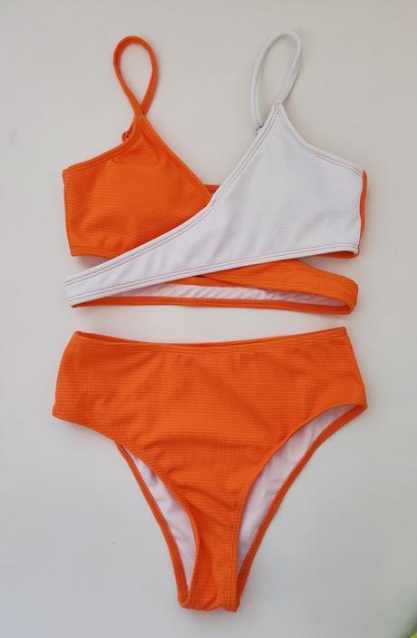 Dievčenské plavky s vysokým pásom, 170