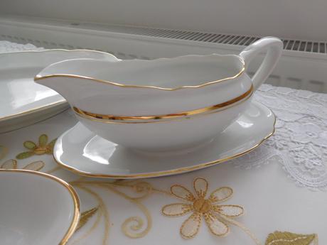 Čechoslovákia značený porcelán taniere+omáčkovník., 