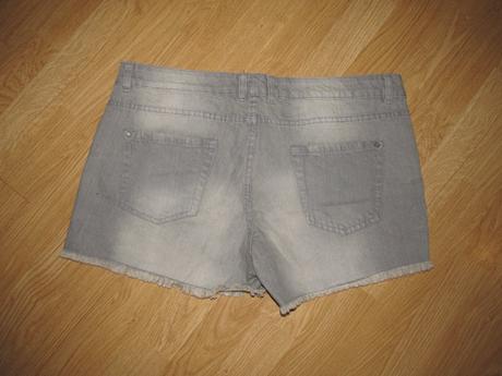 Šedé šortky v. 42, esmara,42