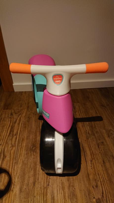 Nové stabilné odrážadlo neo imaginarium odrážadlo, 