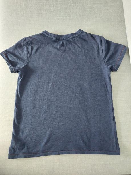 Tmavomodre tricko, next,122