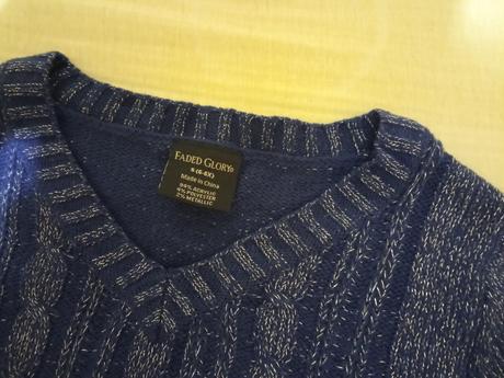 Tenký trblietavý pulóver, 104