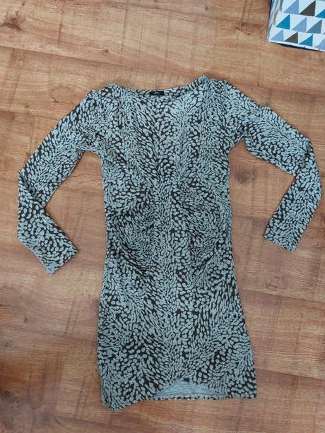 Krásne minišaty veľ.s, s