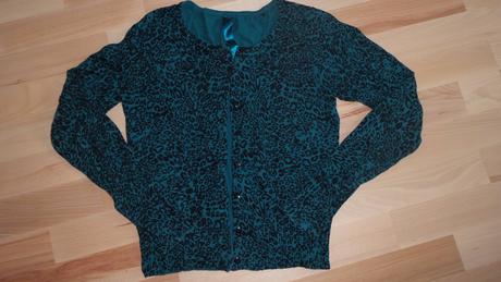 Svetrík s leopardím vzorom, s