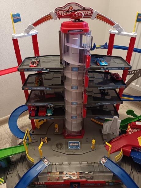 Autodráha - garáž, 