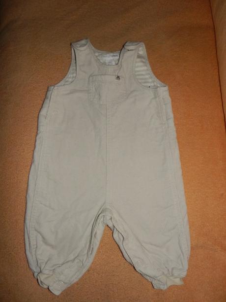 Menčestrové nohavice, 62