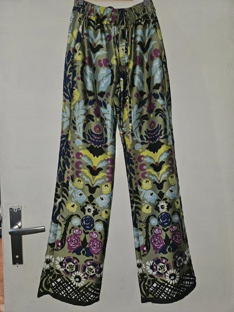 Krásne elegantne satenove nohavice zara, zara,xs