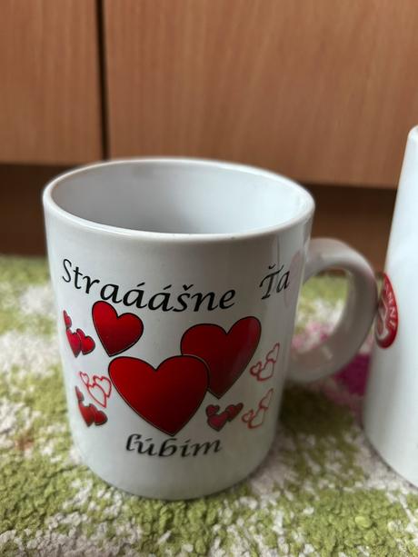 5 ks rôznych šálok, 