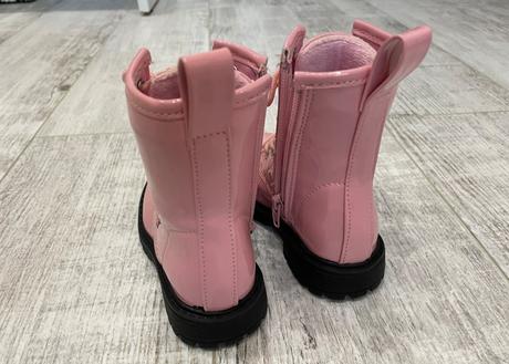 Krásne čižmičky, 22