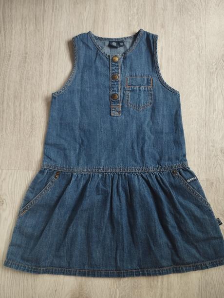 Dievčenské šaty, 98