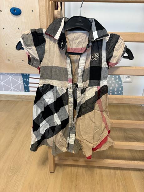 Kárované šaty, burberry,92