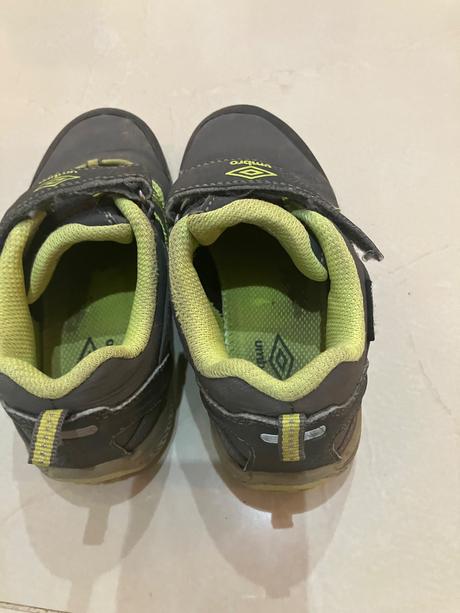 Topanky zn. umbro, umbro,31