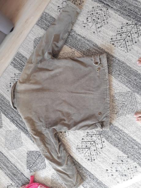 Mencestrova bunda, l