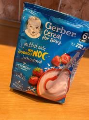 GERBER Cereal mliečna kaša jahodová na dobrú noc