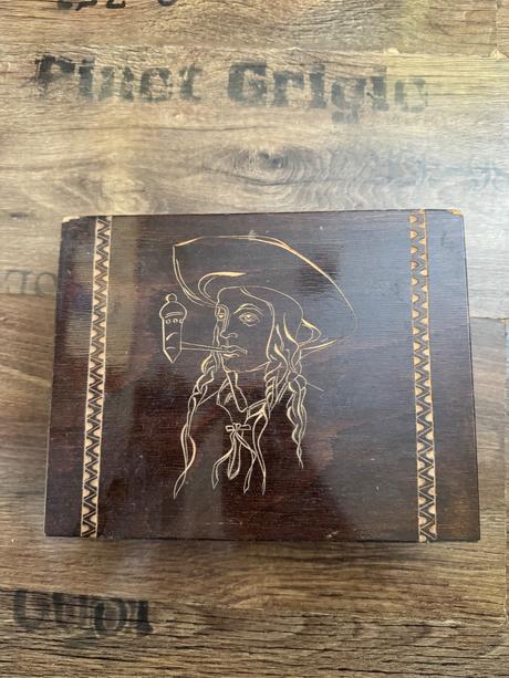 Retro drevená krabička,