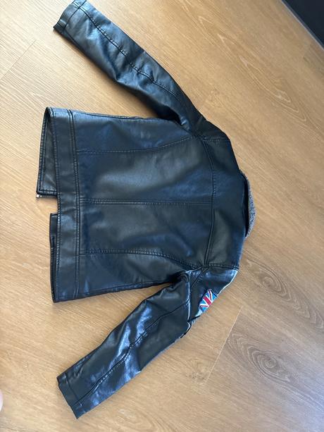 Zateplená koženka, reserved,134