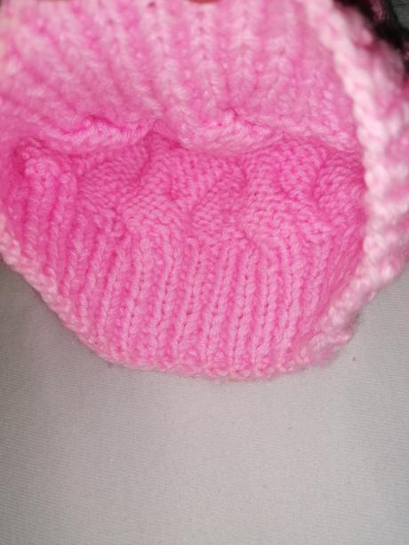 Čapica s brmbolcom, 48