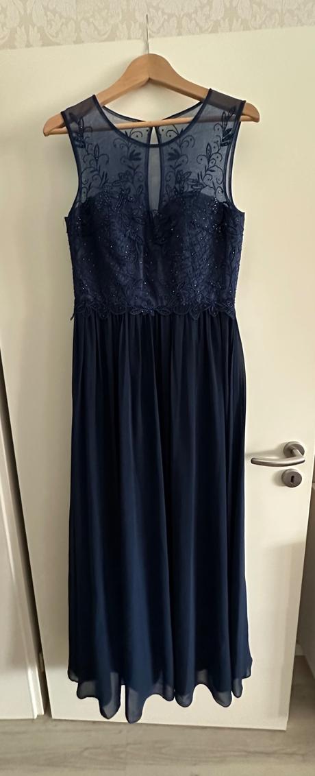 Spoločenské šaty, 40