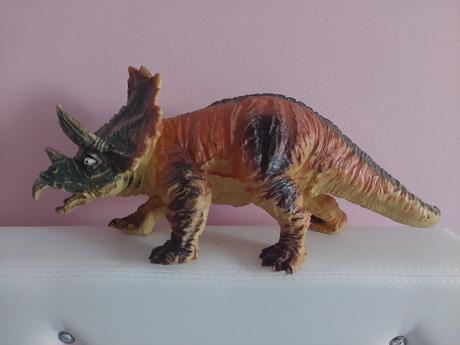 Dinosaurus 47 cm,
