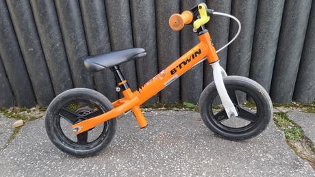 Odrážadlo b'twin s brzdou, 