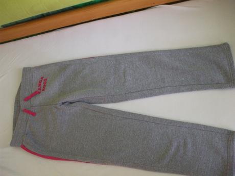 Tepláky zn. kangaroos, 146