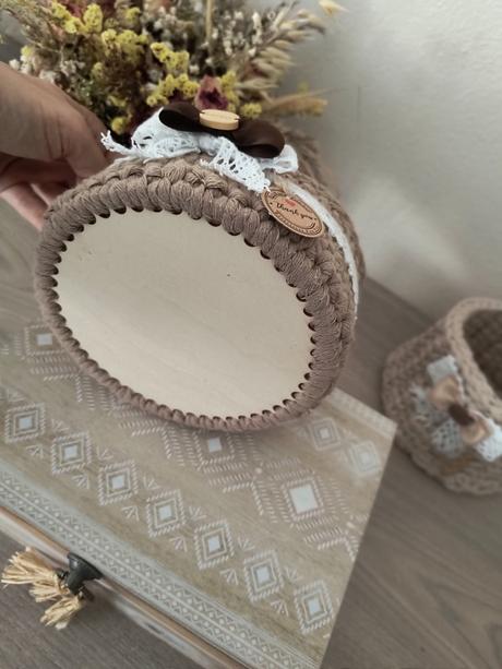 Háčkovaný košík, 