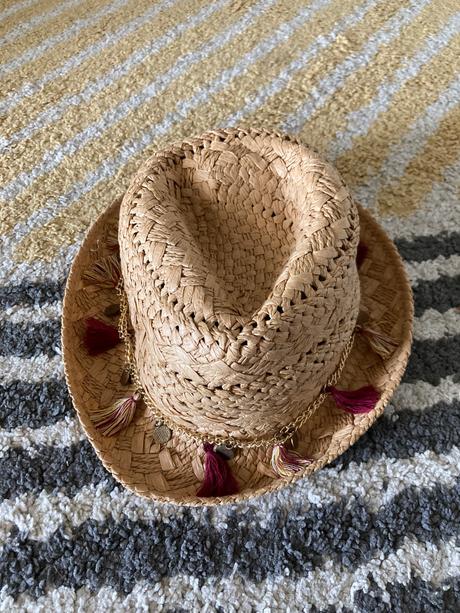 Klobúk s retiazkami 128/140, takko,104