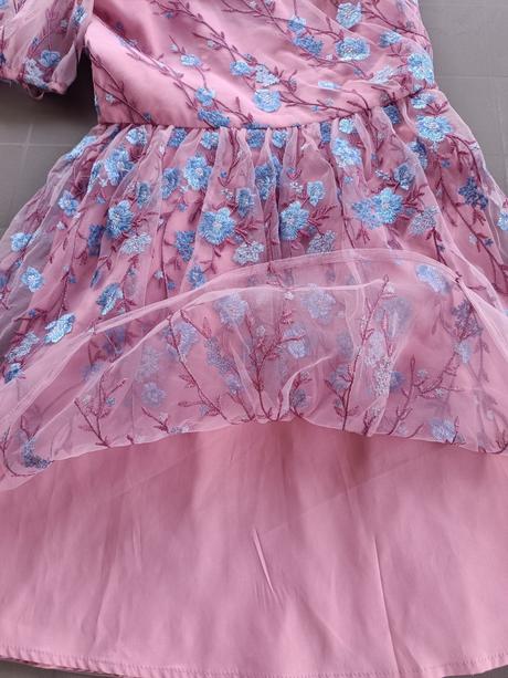 Spoločenské šaty, 38