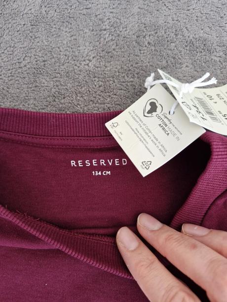 Tricko, reserved,140