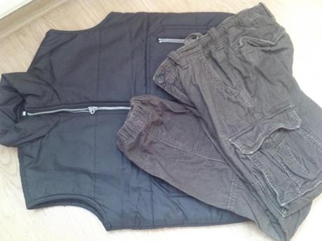 Tmavočierna vesta a nohavice gap, 140