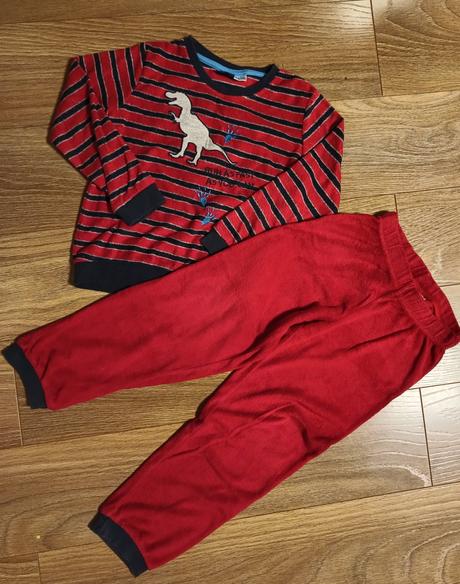 Teplé pyžamo 4-6 rokov, lupilu,116