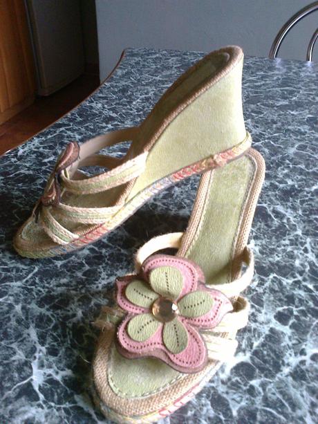 Zelené vsuvky na platforme, 36