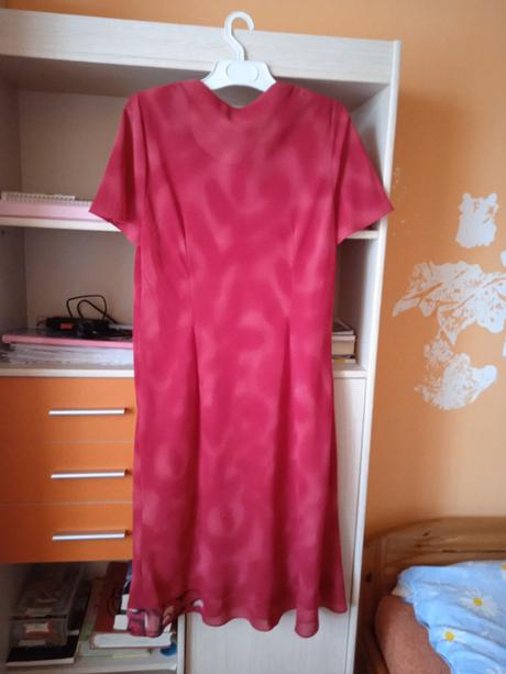 Šaty plus kabátik, 46