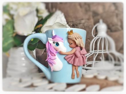 Hrncek modelovany polymérovou hmotou,