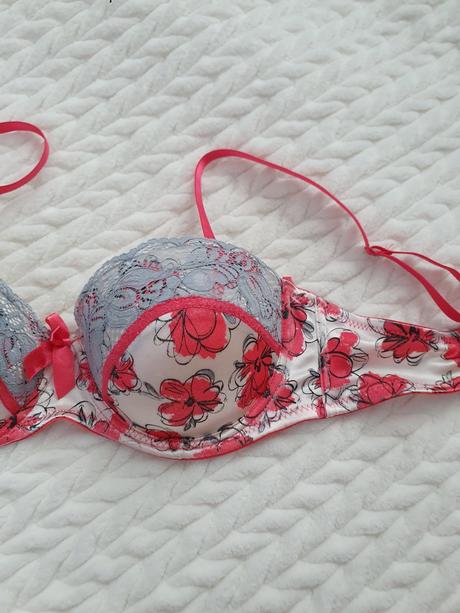 Dámska vzorovaná podprsenka 75c, 75c