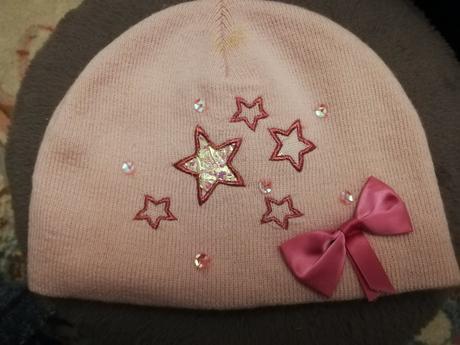 Čiapočka s mašličkou, avon,92