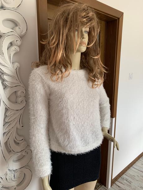 Chlpaty fluffy svetrik, xs