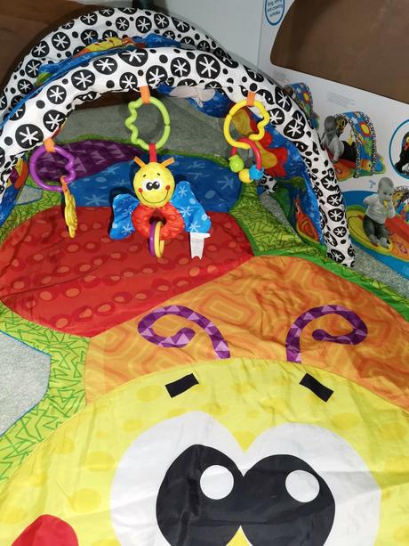 Hracia deka s tunelom,